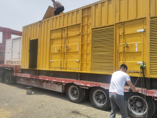 汉台除了负载情况和发动机维护，还有哪些因素会影响 200kw 柴油发电机的油耗？